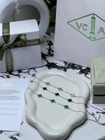 أسوارة Van cleef فضي وردة