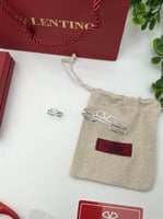 اسواره مع خاتم فضي VALENTINO