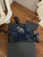 إسوارة apm فضي