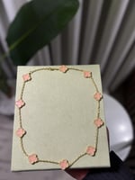 سلسال فان كليف 10 وردات - وردي