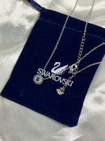 سلسال سوارفيسكي فضي كريستالة زرقاء