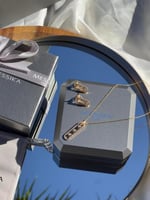 سلسال MESSIKA معدن ذهبي بكريستالات