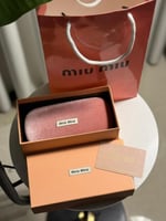 نظارة miu miu عدسه وردي