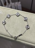 إسوارة Van cleef فضي - صغير