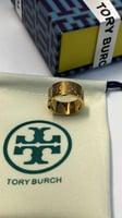 خاتم TORY BURCH ذهبي