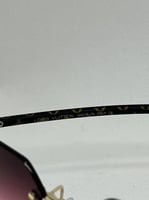 نظارة LOUIS VUITTON وردي مدرج