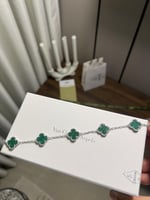 إسوارة Van cleef فضي - أخظر