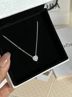 سلسال باندورا PANDORA فضي كرستالة أبيض