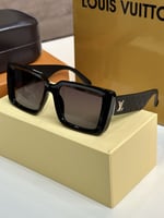 نظارة LOUIS VUITTON