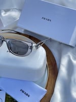نظارة PRADA المشهورة