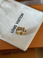 خاتم LOUIS VUITTON ذهبي
