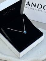 سلسال باندورا PANDORA كريستالة بـ لون السماء