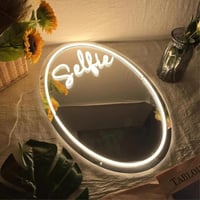 مرآة سيلفي بضوء ليد