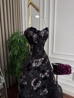 فستان سهره كُلفه تطريز مخرم مع بطانه مخمل وتفته جي...