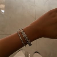 Tennis bracelet