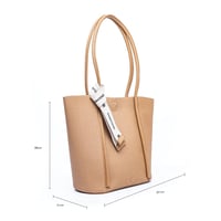 حقيبة يد نسائية فاخرة من بوينت ون – تصميم أنيق وخا...