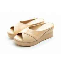 نعال نسائي طبي صناعة ايطالي من بوينت ون 17-741