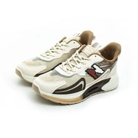 حذاء رياضي رجالي صناعة فتنامي 9832