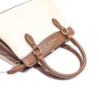 حقيبة يد نسائية فاخرة من بوينت ون – تصميم أنيق وخا...