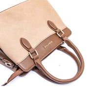 حقيبة يد نسائية فاخرة من بوينت ون – تصميم أنيق وخا...