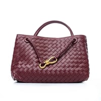 حقيبة يد نسائية فاخرة من بوينت ون – تصميم أنيق وخا...