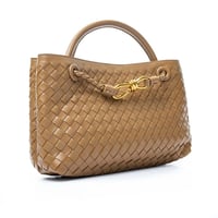 حقيبة يد نسائية فاخرة من بوينت ون – تصميم أنيق وخا...