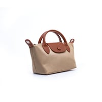 حقيبة يد نسائية فاخرة من بوينت ون – تصميم أنيق وخا...