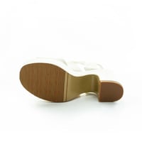 صندل سهرة نسائي كعب متوسط صناعة ايطالي من بوينت ون...