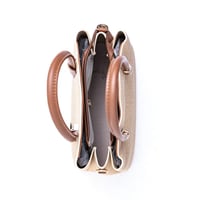 حقيبة يد نسائية فاخرة من بوينت ون – تصميم أنيق وخا...