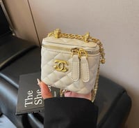 شنطة شانيل بدون ملحقات ميني و وسط