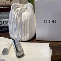 شنطه مكياج ديور الأنيقة