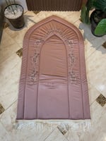 سجادة و شرشف صلاة و بيت مصحف