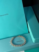 أسوارة تيفاني مع ملحقاته