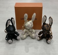 إكسسوارات حقيبة يد و سلسلة مفاتيح LV