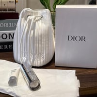 شنطه مكياج ديور الأنيقة