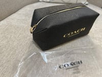 محفظة مكياج من كوتش (اصلي)