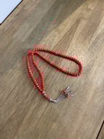 مسبحة لون أحمر رقم ٢