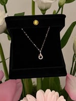 فازة الفخامة مع سلسال ذهب