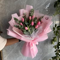 باقة التوليب الوردي