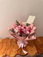 باقة لقلبك وبس