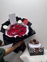 باقة الفخامة مع كيكة اني وداني