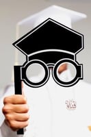 نظارة تخرج