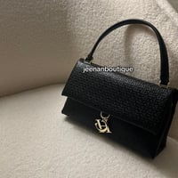 شنطة سي اتش مقاس صغير