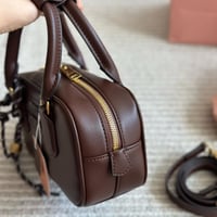 شنطة يد miu miu مقاس صغير