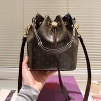 شنطة توري بورش