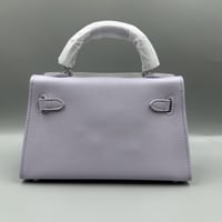 شنطة موف فاتح