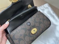 شنطة كتف كوتش مقاس صغير