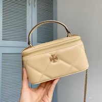 شنطة يد توري بورش