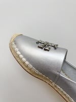 حذاء توري بورش فضي