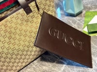 توت باق قوتشي بني غامق